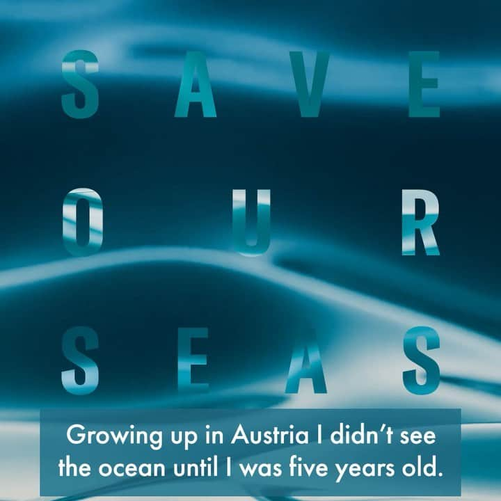 ドミニク・ティエムのインスタグラム：「Plastic pollution is a key issue threatening the health of our oceans. Unless we change our lifestyles and big businesses significantly change their use of plastics, scientists predict that there will be more plastic than fish in our seas by the year 2050.   That’s why I’m proud to join the @togetherbandofficial campaign on World Ocean Day and support SDG 14: Life Below Water.   Let's act now to reduce, reuse and recycle and let’s save our seas from irreversible damage together.   -  @togetherbandofficial @bottletopofficial @unfoundation  @unworldoceansday @synchearth   #TOGETHERBAND #WorldOceansDay #RevitalizeTheOcean #GlobalGoals #BlueToDo」