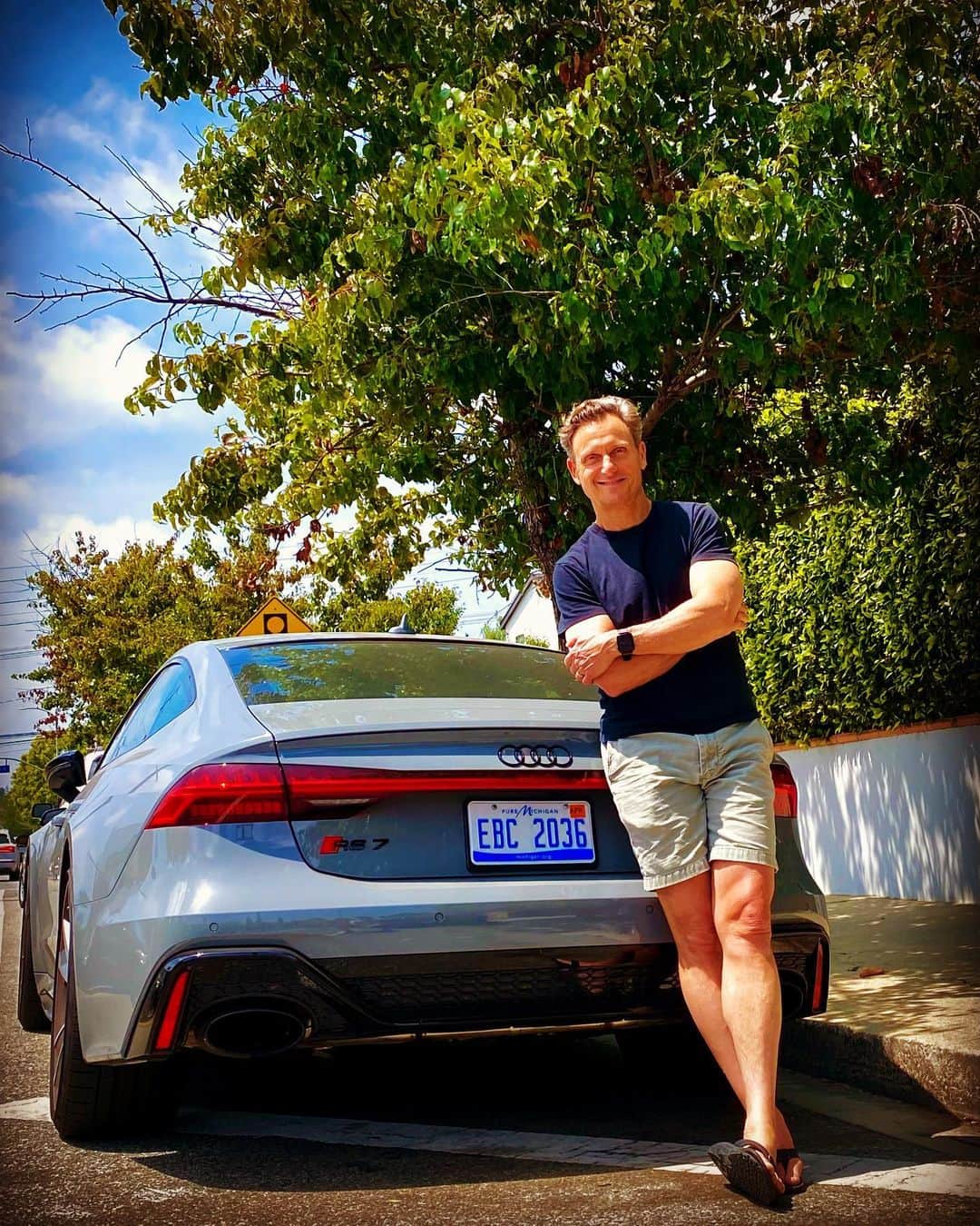 トニー・ゴールドウィンさんのインスタグラム写真 - (トニー・ゴールドウィンInstagram)「Thanks @audi for helping me out with this awesome RS7 while in LA. What a beautiful car!🔥👏👏👏」6月9日 1時07分 - tonygoldwyn