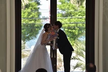 奥川雅也さんのインスタグラム写真 - (奥川雅也Instagram)「先日結婚式を挙げました！！ お世話になった方々に来てもらってお祝いしてもらい幸せでした！！これから奥さんと共に新シーズンも頑張ります❗️よろしくお願いします🤲 #NIHO #wedding  #happy #smile」6月9日 1時18分 - masaya_0414_09