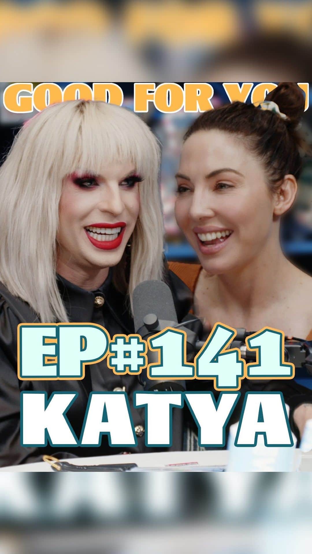 ウィットニー・カミングスのインスタグラム：「Today the great enchantress queen of all dazzling hilarious voo doo @katya_zamo is on the podcast and if this isn’t looking in a mirror I don’t know what is」