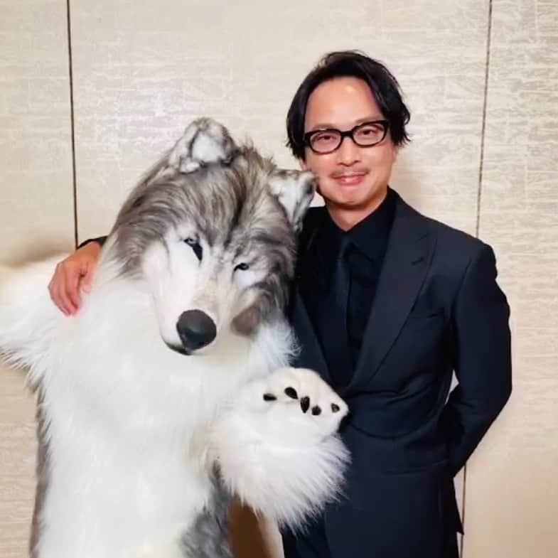 椎名桔平のインスタグラム：「#バスカヴィル家の犬 #西谷弘監督  6／17公開映画🎬 もうすぐですね〜^_^」