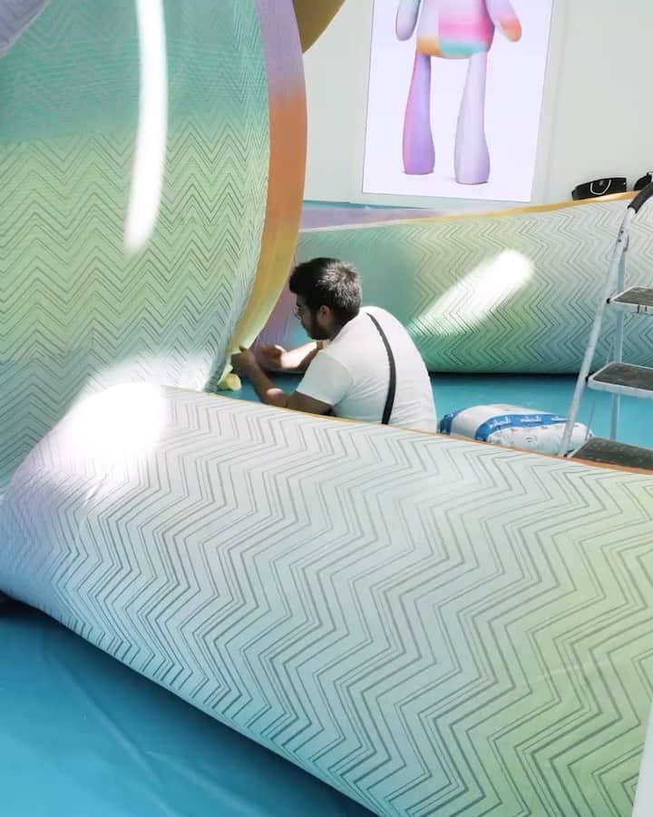 のインスタグラム：「The fantastic world of the #Missoni “Welcome Back Dreams” in the making. #MilanDesignWeek」