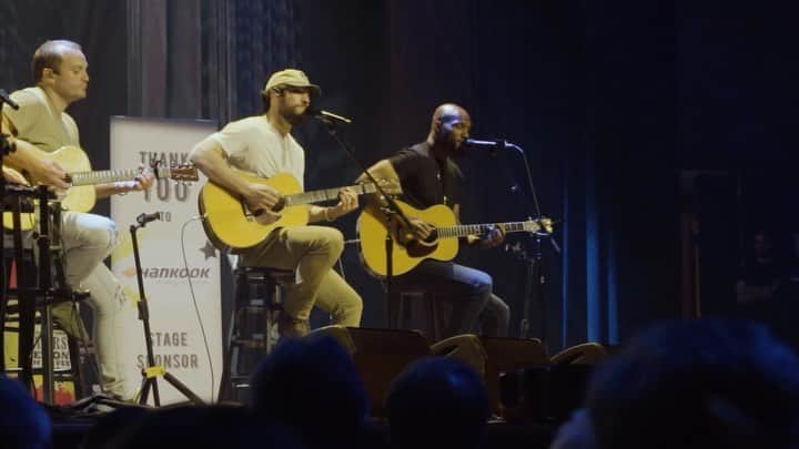 サム・ハントのインスタグラム：「We played some new songs at the Ryman last night with @thebigloud @ernest and @thebennyburgess for the Stars for Second Harvest.  There was a lot of love in the building. Thanks for the invite Craig. #lockedup」