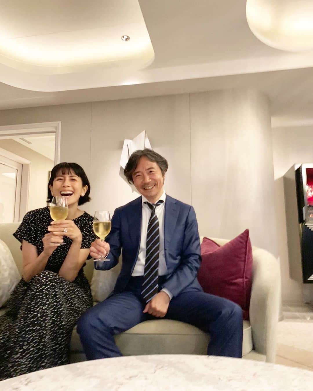 長谷川理恵さんのインスタグラム写真 長谷川理恵instagram ６月は結婚記念日と夫の誕生日と お祝いムードなわが家です 健やかに穏やかに 笑いのたえない毎日でありたいものです 皆さまに支えられて いつもありがとうございます Photo By Obon 6月9日 9時11