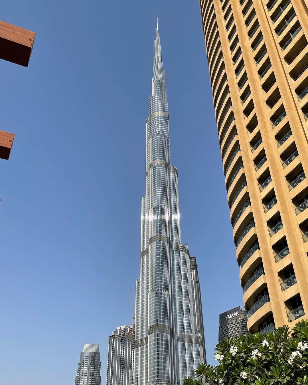 伊東美咲のインスタグラム：「#Dubai #UAE #BurjKhalifa #世界一高層ビル #ブルジュハリファ828m #ドバイモール #ドバイ」