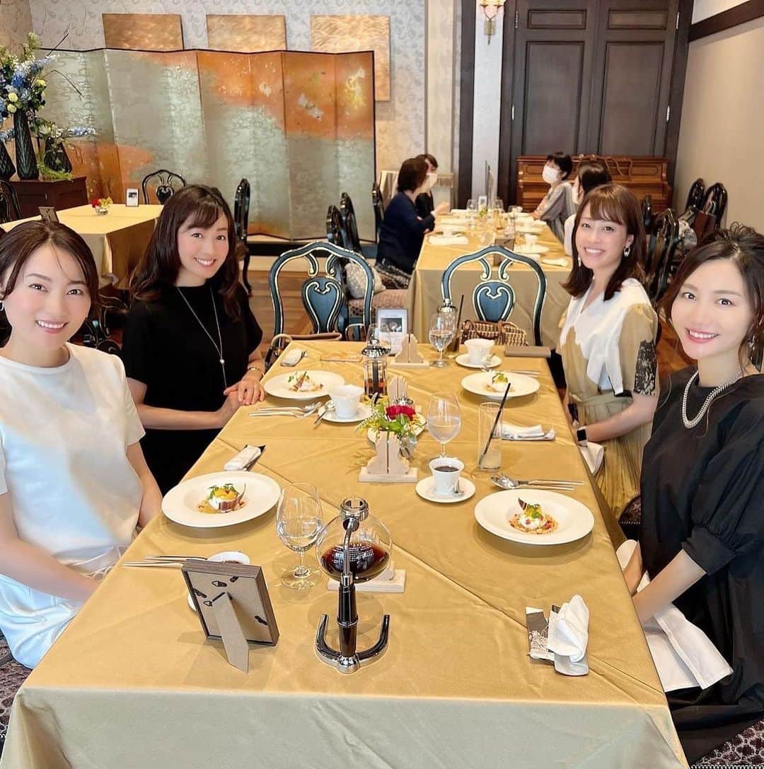 佐藤美央里のインスタグラム：「はぁーー笑った❤️名古屋の美女たちとランチでした🥰 いつもありがとう✨また次回✨」