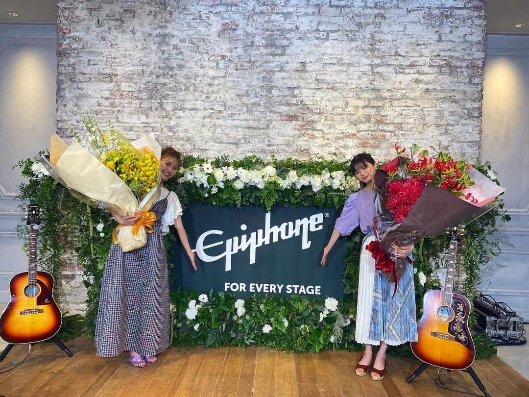 のインスタグラム：「Epiphone | For Every Challenge 最終回、公開されました！ 弾き語りはできるようになったのか、、、 ぜひ最後までご覧ください☺︎ そして、今まで見守っていただいてありがとございました！ YouTubeの方のコメントもいつも見てます🙆‍♀️ ありがとうございます！」