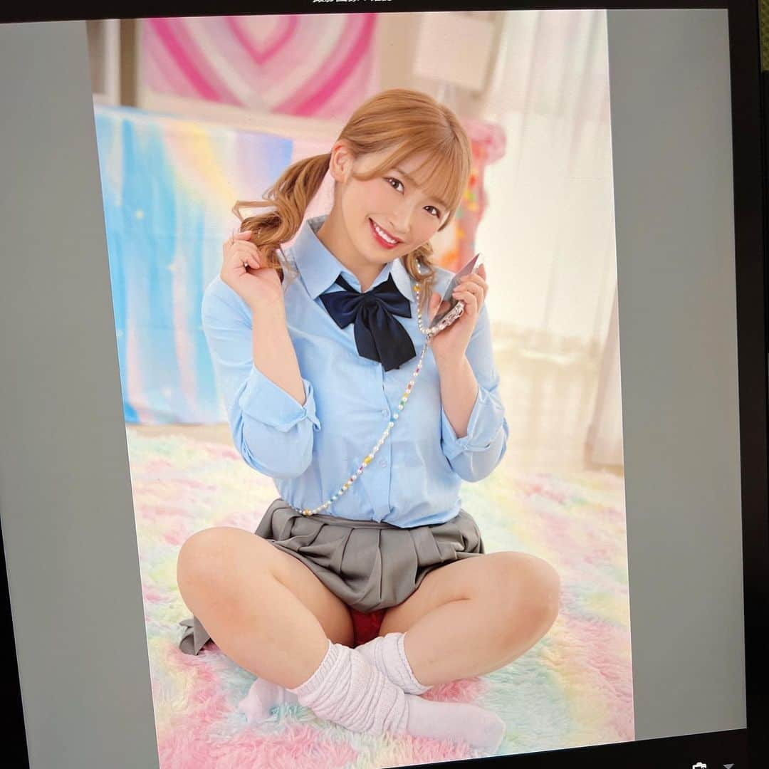 美園和花のインスタグラム：「ねおぎゃる？？🌼🌼🌼🌼」