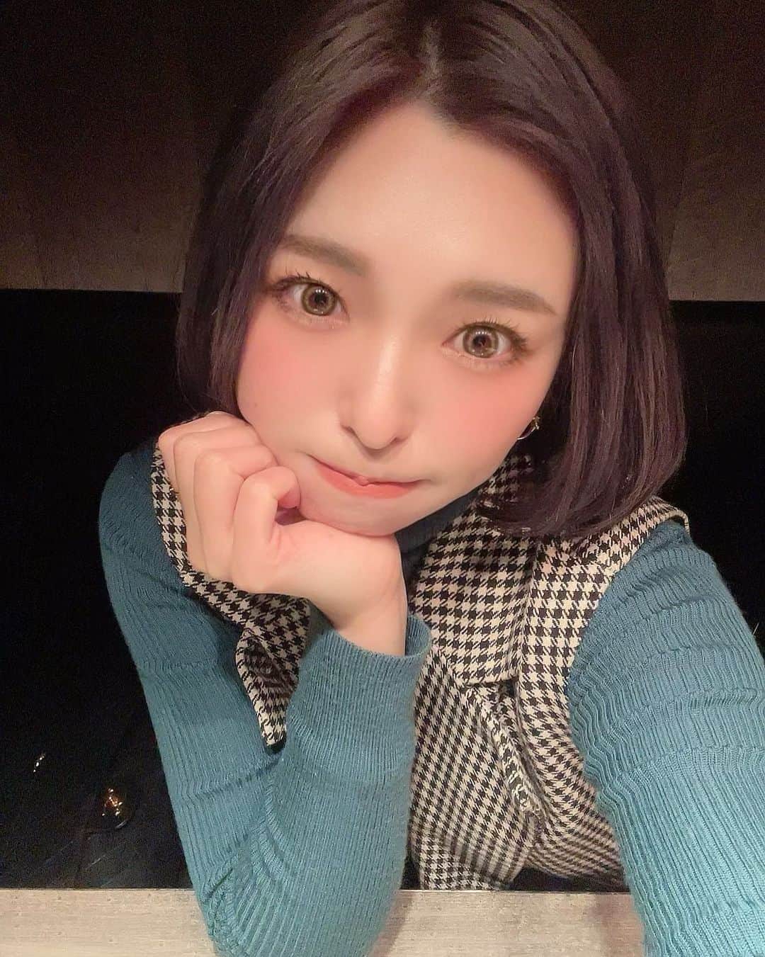 Hitomiのインスタグラム：「❤︎  ぷくーーっ🥺🥺🥺 木曜日みんな何してるん？？？💗  #ぷくぷく」