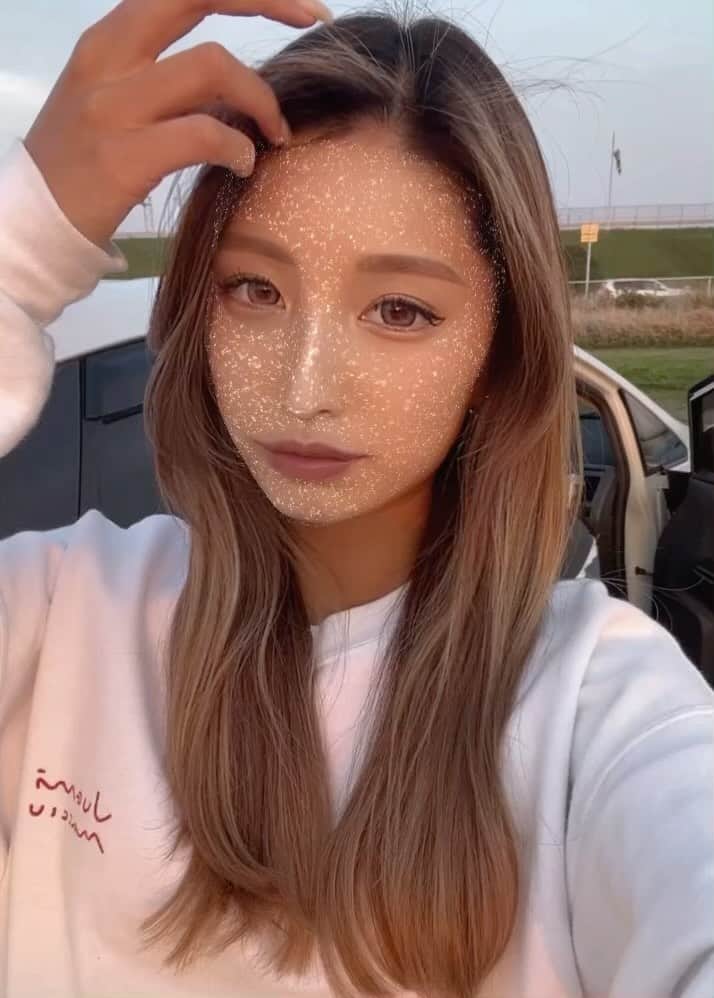のインスタグラム：「🫥💚」