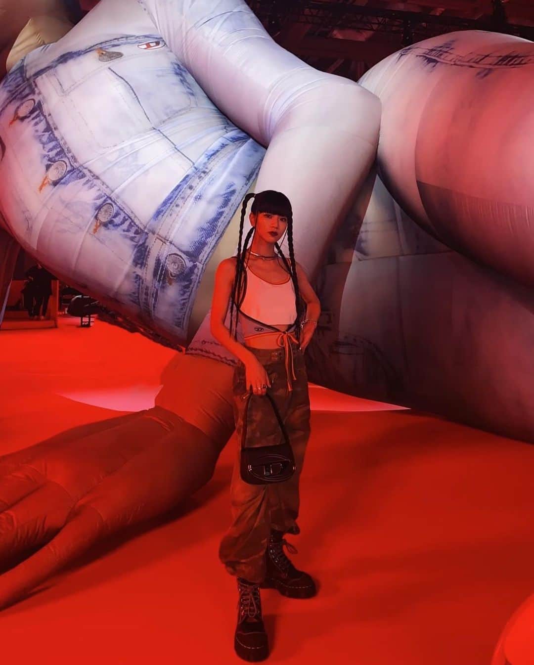 のインスタグラム：「ㅤㅤㅤㅤㅤㅤㅤㅤㅤㅤㅤㅤㅤ It was soooo Amazing show @diesel #DieselFW22 #ForSuccessfulLiving ❤️‍🔥❤️‍🔥❤️‍🔥」