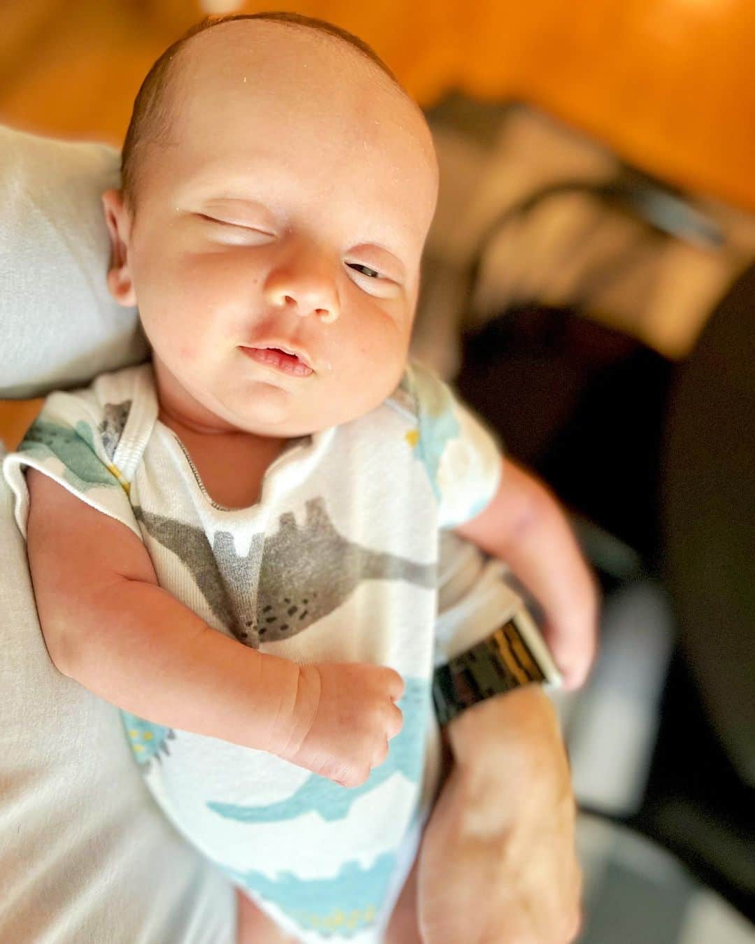 コリン・マクマヌスさんのインスタグラム写真 - (コリン・マクマヌスInstagram)「😴➡️😏➡️😄」6月10日 3時54分 - colinjamesmcmanus