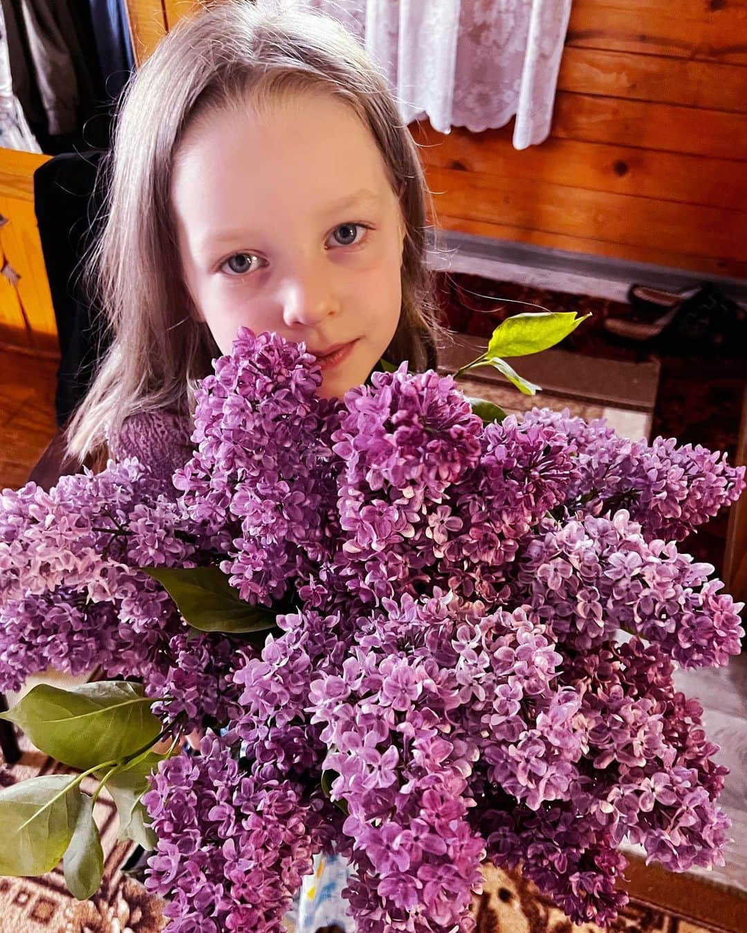 アリーヤ・ムスタフィナのインスタグラム：「5 years old 💜 любовь, для которой нет слов! Будь счастлива доченька💞」