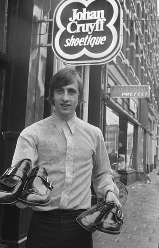 ヨハン・クライフのインスタグラム：「"There is no medal better than being acclaimed for your style."  Throughout his life, Johan was a style icon. Come rain or shine, he was dressed in classic styles that still influence fashion today. He got ahead of the game, and ahead of the style of his time. #CruyffLegacy」