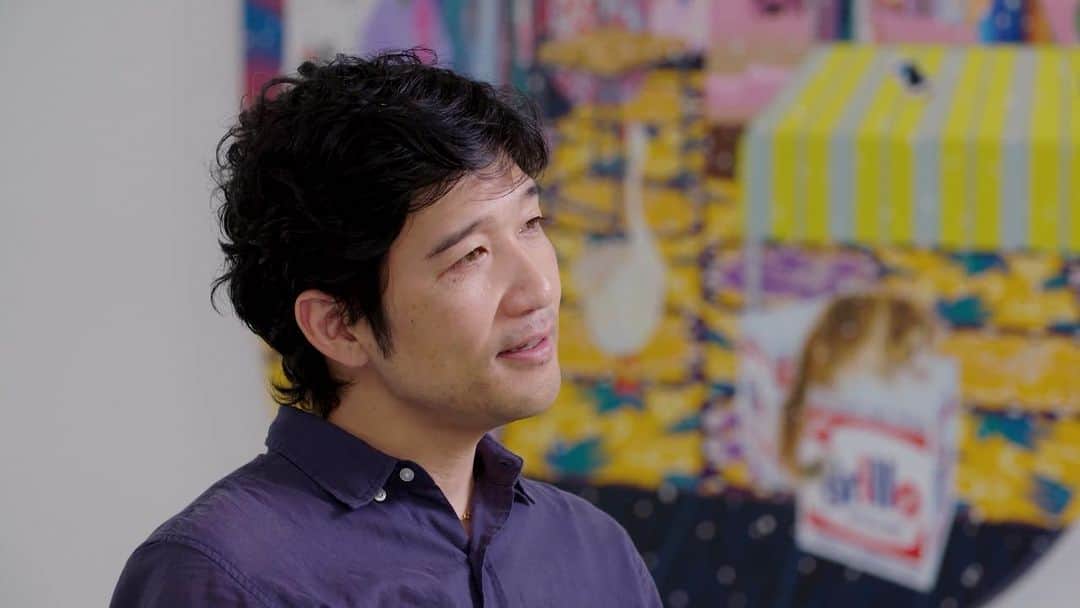 松山智一のインスタグラム：「Matsuyama studio is pleased to announce a solo exhibition "Harmless Charm"  at @sothebys Hong Kong Gallery from June 14 to 21. Featuring 13 new paintings, the show also marks the artist’s first foray into NFTs with 9 new NFT digital artworks.   Exhibition Details:  Sotheby's Hong Kong Gallery 5/F, One Pacific Place, Admiralty  *Pre-registration is required  14 – 21 Jun 2022 14 Jun | 10:00 AM–5:00 PM  15 – 17 Jun | 10:00 AM–6:00 PM 18 – 19 Jun | 11:00 AM–5:00 PM 20 Jun | 10:00 AM–6:00 PM 21 Jun | 10:00 AM–2:00 PM —————————  この度、サザビーズ香港と、グローバル•クリエイティブ・スタジオ AllRightsReserved（ARR）とのコラボレーション・プロジェクト「Tomokazu Matsuyama: HK Drop」を発表します。  6月14日(火)から21日(月)までSotheby’s Hong Kong Galleryにて松山智一個展「Harmless Charm」が開催。本展では松山によるペインティングの新作13点と、作家にとって初の試みとなるNFTデジタルアート作品9点による構成  <会期　6/14日- 6/21日> 14 Jun | 10:00 AM–5:00 PM 15 – 17 Jun | 10:00 AM–6:00 PM 18 – 19 Jun | 11:00 AM–5:00 PM 20 Jun | 10:00 AM–6:00 PM 21 Jun | 10:00 AM–2:00 PM」