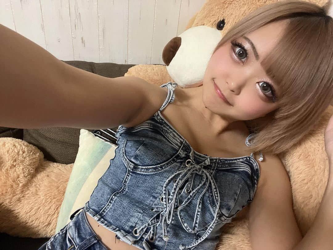 南なつきさんのインスタグラム写真 - (南なつきInstagram)「寮の🧸デケェ😗笑   #出稼ぎ」6月10日 14時33分 - natsuki_minami1220