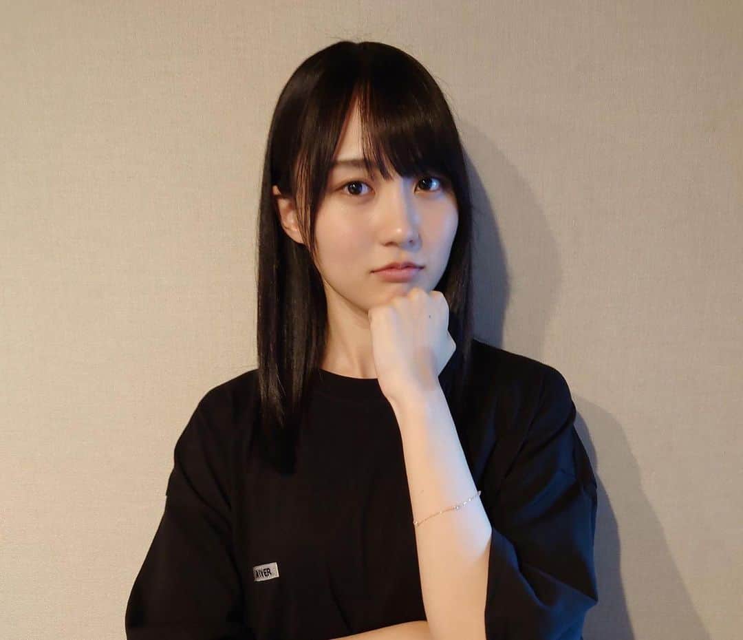 のインスタグラム：「#乃木坂locks   ｢まっさら」の全種類を手に入れたらしい担任の先生 からある手紙が届いて、一体どうなったのでしょう！？     #賀喜遥香1st写真集まっさら   #賀喜遥香  #かっきー」
