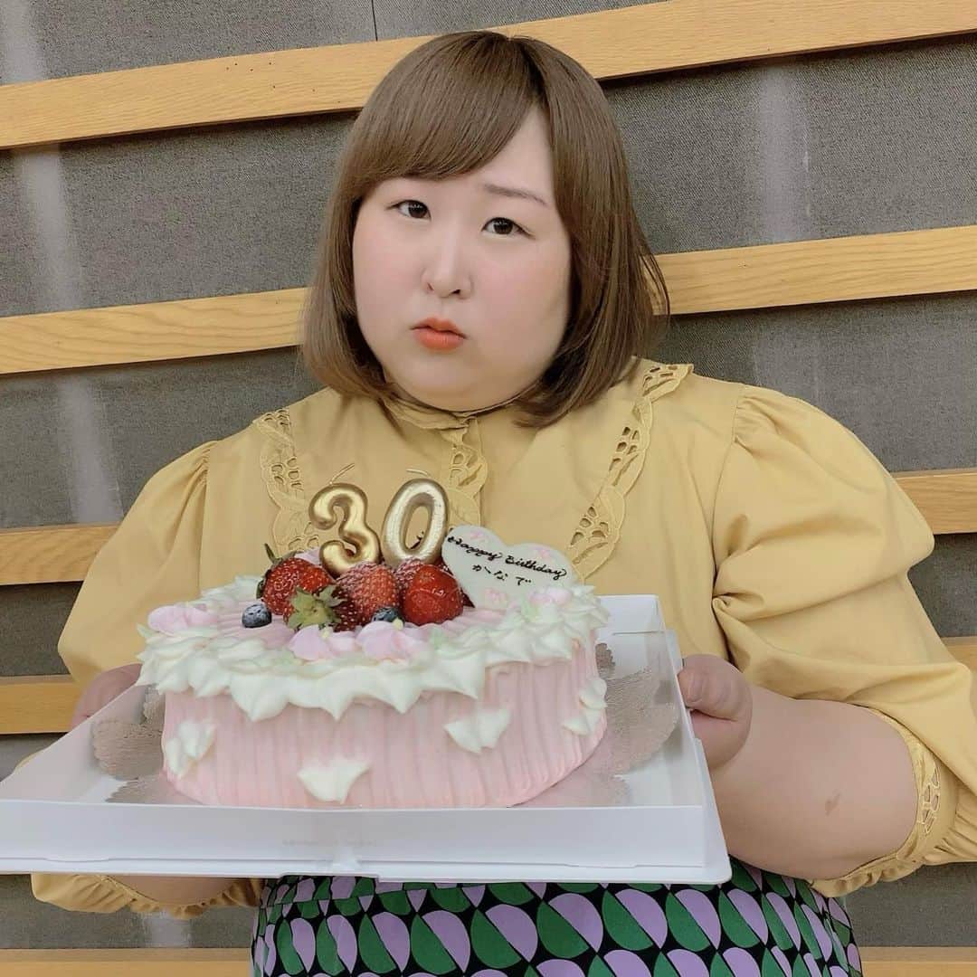 かなでのインスタグラム：「#30歳になりました  #ありがとうございます  #本当にありがとうございます」