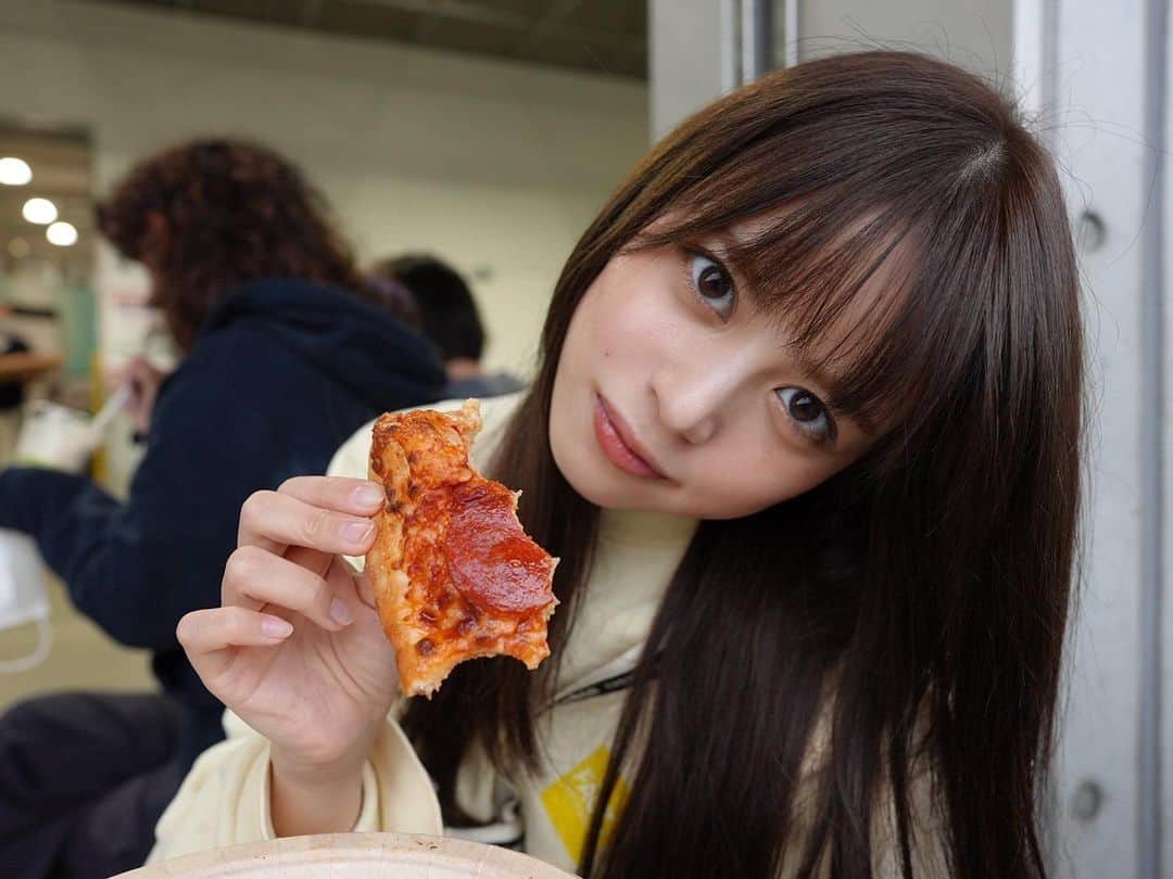 吉崎綾さんのインスタグラム写真 - (吉崎綾Instagram)「食べかけろんぐ #エクステ　#ootd」6月10日 17時43分 - yoshizaki_aya