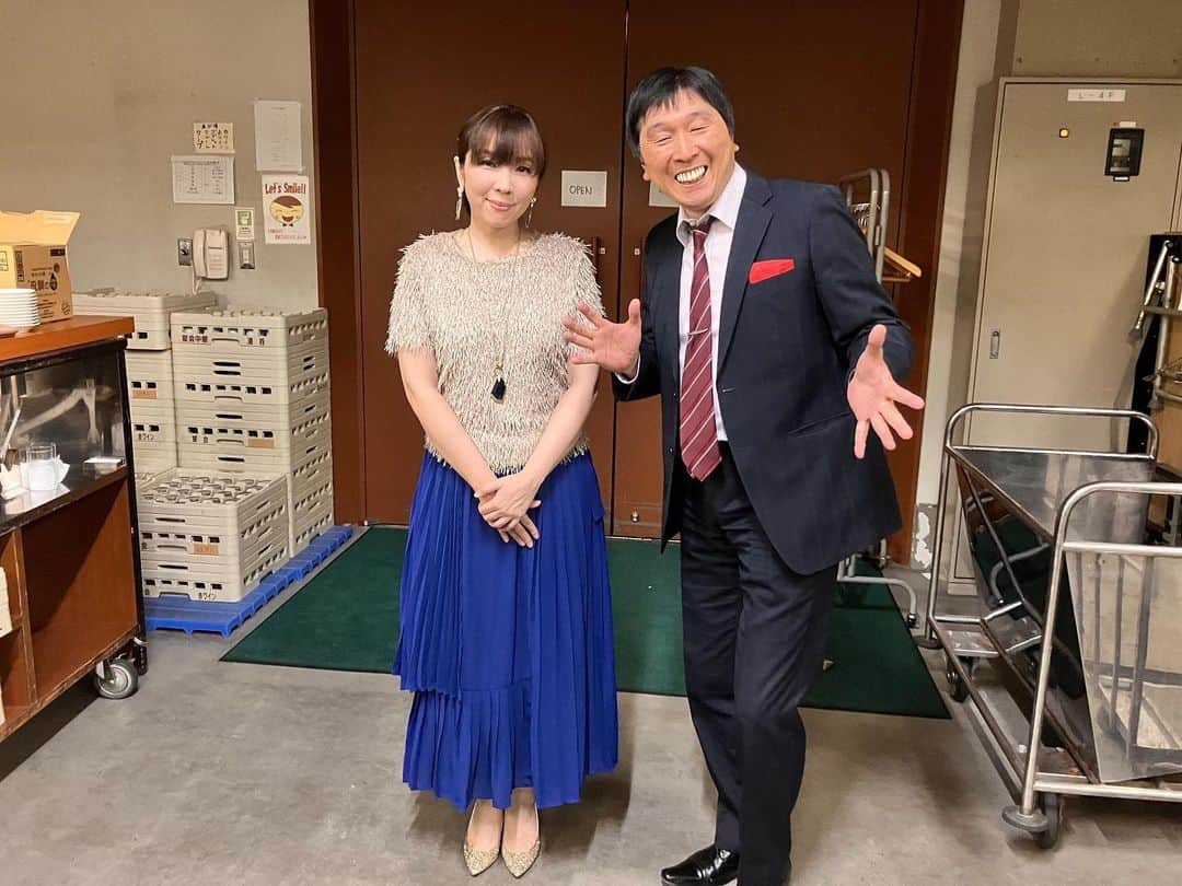 ほいけんたさんのインスタグラム写真 - (ほいけんたInstagram)「先日、ご一緒させて頂いた岡本真夜さんの名曲「TOMORROW」をカラオケで歌い、100点を出しました♪  生ライブに感動し、ずっと口ずさんでいたら、カラオケで歌えるようになってました（笑）  また、一緒にお仕事出来たら嬉しいですね〜（願）  #ほいけんた #岡本真夜 #TOMORROW #カラオケ #DAM #精密採点 #100点 #名曲 #生ライブ #共演 #営業 #ステージ」6月10日 18時05分 - hoikenta