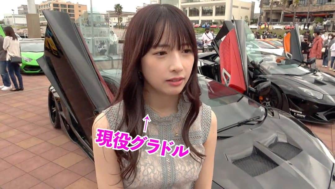 のインスタグラム：「動画でたよ😊  #車好き女子 #月野もも #グラドル #スーパーカー」