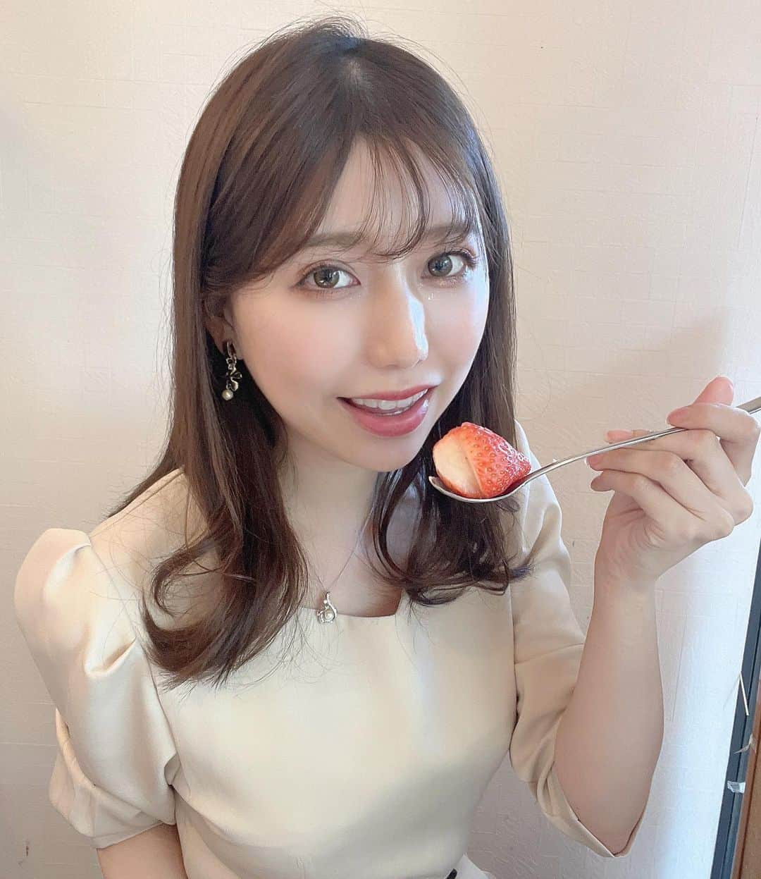 NAOさんのインスタグラム写真 - (NAOInstagram)「苺らぶ🍓🍓🍓  #名古屋カフェ #名古屋グルメ #苺 #苺スイーツ #苺パフェ #パフェ #パフェ巡り #女医stagram #女医の日常 #スイーツ #スイーツテロ #名古屋スイーツ #ぜんめいや #ビタミンc #名古屋美食 #女医」6月10日 19時35分 - dr_nao_0415