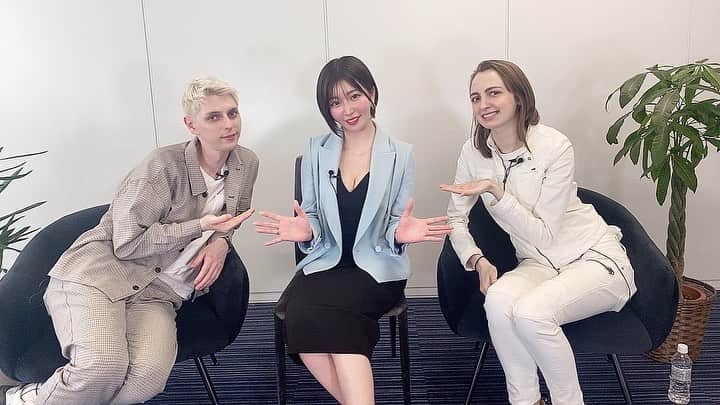 のインスタグラム：「♥️youtube出演♥️ ピロシキーズさん司会の 「こじらせ美女」チャンネルに出演させていただきました🫣🤭🫠🤫💗 由衣おねえさんのこじらせ恋愛の過去が明らかになります😹🙌💔  司会のピロシキーズさんが面白すぎて、収録が一瞬に感じました🫶 見てね😘  https://m.youtube.com/watch?v=Ixo3QrCcmFs   #こじらせ美女   #youtube #youtuber  #恋愛観  #蛙化現象   #チャンネル登録お願いします  #女子トーク    #偶像  #japaneseidol」