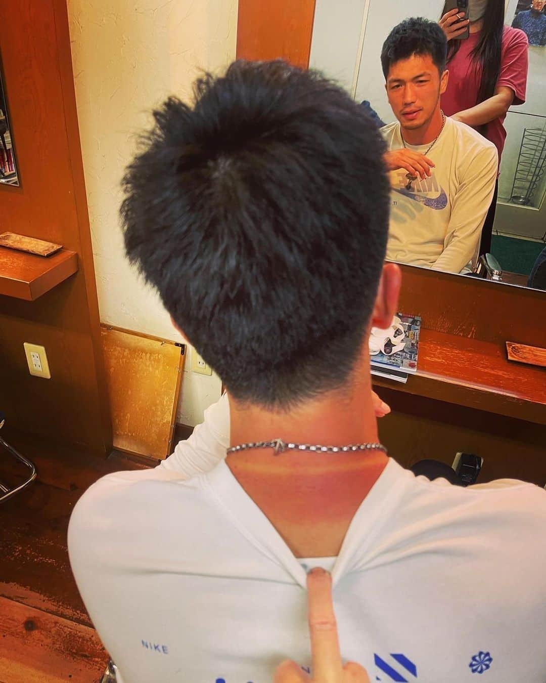 村田諒太さんのインスタグラム写真 - (村田諒太Instagram)「ずっと歩いていたダメージが日焼けとして…笑 杉本さん、カットいつもありがとうございます。」6月10日 21時45分 - ryota_murata_official