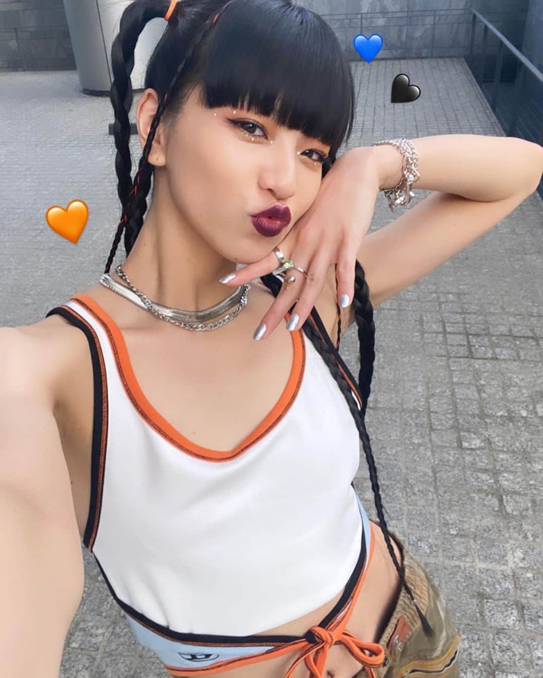 のインスタグラム：「@diesel 🧡💙」