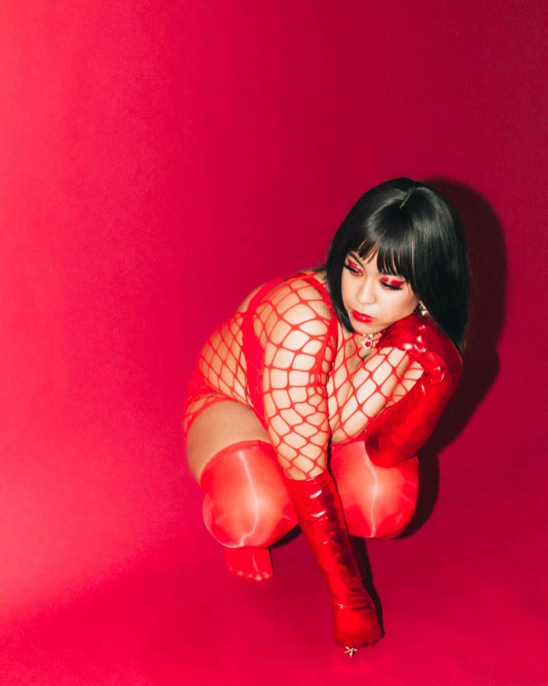 えのきどひろのさんのインスタグラム写真 - (えのきどひろのInstagram)「❤️Red is safe❤️ I've never seen an impure person like you  #hair#makeup#redmakeup#savagexfenty」6月10日 22時13分 - hirono.nyan.xoxo