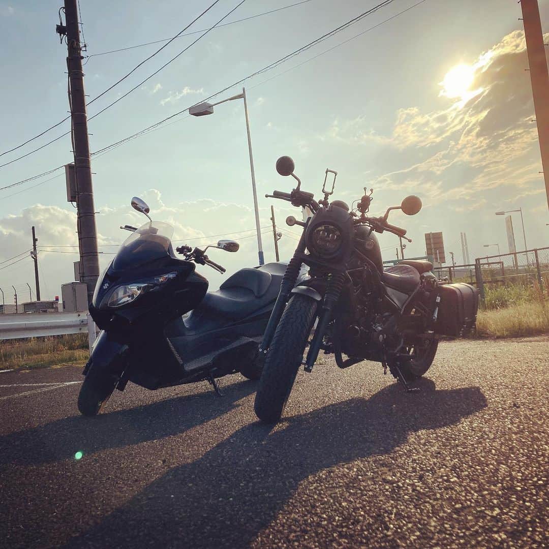 のインスタグラム：「大黒埠頭 . . #rebel250 #レブル250 #rebel250sedition #レブル250sedition #バイク #バイクのある風景 #バイクのある生活 #ツーリング #スカイウェイブ」