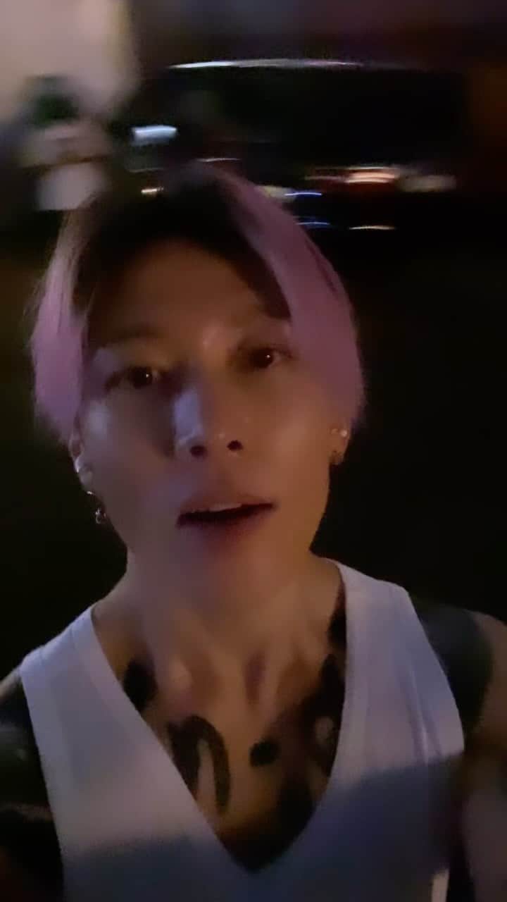 雅-MIYAVI-のインスタグラム：「Fireworks!  たまや〜  🎆🎆🤩🤙🏻」