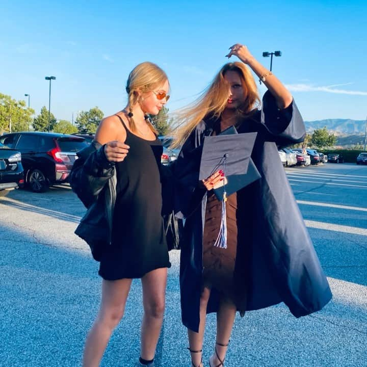 Ruby Rose Turnerのインスタグラム：「she’s graduated 🥹🥹i’m a proud little sister today!」