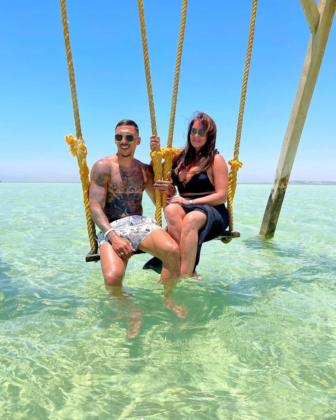 ヨゼ・ホレバスさんのインスタグラム写真 - (ヨゼ・ホレバスInstagram)「Amazing day ☀️!  Hell of a sun ,great ocean ,beautiful wife @diana_holebas  #ägypten #holidays #boattrip #2022 #lovely #wife」6月12日 1時24分 - josecholevas