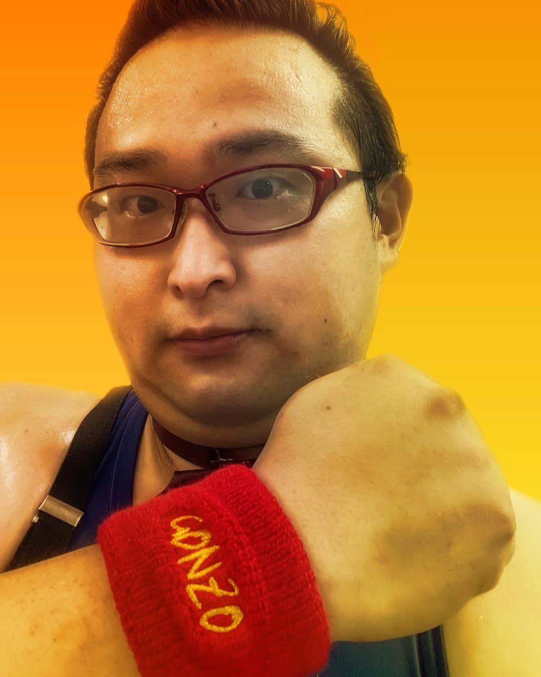 のインスタグラム：「New wristband.」