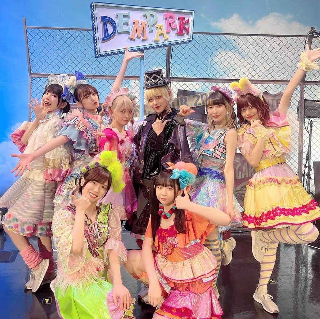 空野青空のインスタグラム：「#DEMPARKツアー in東京公演 ありがたき＆おつにゃそ (ˆ꜆ .  ̫ . ) ꜆ ⌒ ♡  ほんとにほんとに、、 アイドル続けててよかった。 大好きなお仕事なのです🌸  単独戦闘型時代に、ステージを身体が拒んじゃうことがあってつらかったんだ。でも辞めるって選択肢は考えたくなかった。でもつらいというね…😿葛藤。  そんなときに、  アルカナちゃんのおかげでディアステにたどり着いて、気がついたらでんぱ組.incになって、アイドルのにゃそは救われたのです🫀ありがとうだよだよ〜  #でんぱ組.inc #dempagumi  #ARCANAPROJECT #ツアー #zeppdivercity  #アイドル #idol  #続けることが大事」