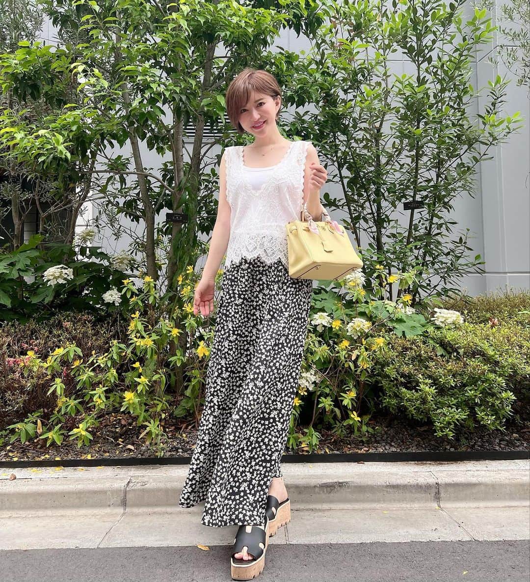 里美ゆりあのインスタグラム：「YouTube撮影楽しかった🎶  またご報告させて頂きます🥰  #YouTube #里美ゆりあ #里美ゆりあちゃんねる  #春コーデ #夏コーデ #fashion」