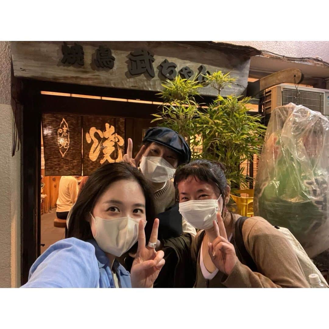 藤井武美のインスタグラム：「「今夜はコの字　season2」 今夜10話でございます。 お二人に誘って頂き今回もお邪魔させて頂きました。 武ちゃん！ とっても美味しくて何よりコの字というお店の雰囲気、 全部が素敵最高でした☺️ お酒好きにはたまらんです。 早く一口食べたくて、写真ほぼほぼ食べ途中です。 今夜0時〜お楽しみに🍻」
