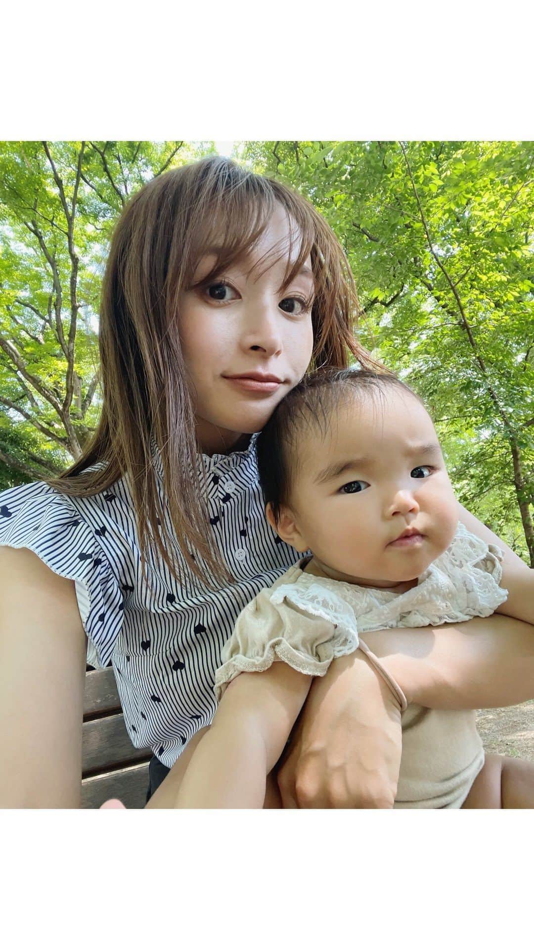 HISANAのインスタグラム：「おすずと広島帰省中〜👶🏻💕 先日行った @shebacafe_  とーってもよかった！ 何がよかったかって言うと全部😍👌  キッズチェアもあって、離乳食持ち込みokですずちゃんもみんなと一緒にごはん食べれました🥄💕  大人ごはんはとにかくおしゃれで可愛いんだけど、全部味も美味しくてヘルシーなメニューなのにボリューミーでお腹満たされた🤤 自家製グラノーラが特に美味しかったです〜❣️ 抹茶バスク風チーズケーキも美味しかったよ🤍  キッズスペースもあるから、もう少し大きくなったらお友達と遊べるかな〜🥰  おむつ替えの台とシートもスタッフさんが用意してくれました🥹ありがたや〜🥹 お口に合いましたか？ってスタッフさん本当親切で🥺💕  今回お友達が予約してくれてて、ベビーカーokのこの席座れたんだけど、キッズスペース横のテーブル席すぐ埋まっちゃうみたいだから予約しておくと🙆‍♀️✨  すぐ近くが平和公園なので、食べたあとはお散歩したり、ベンチでのんびり癒された1日🕊 すずちゃんは修学旅行生に大人気でした😆 広島観光とかで遊びに来られる方もぜひぜひ〜😘  #生後6ヶ月#広島旅行#帰省中#赤ちゃんとお出かけ#広島カフェ」