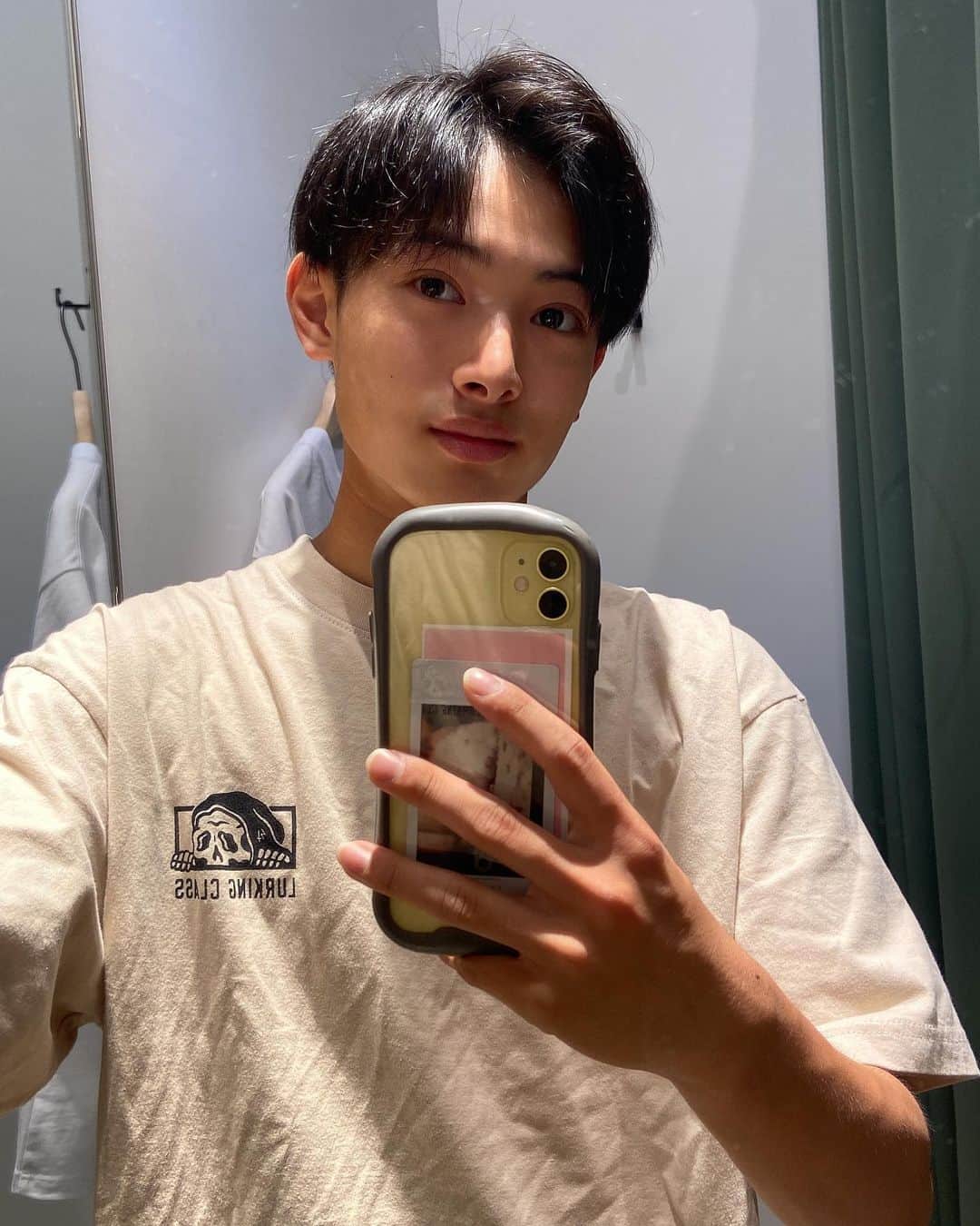 内田禅のインスタグラム：「Tシャツしわしわだ笑😂」