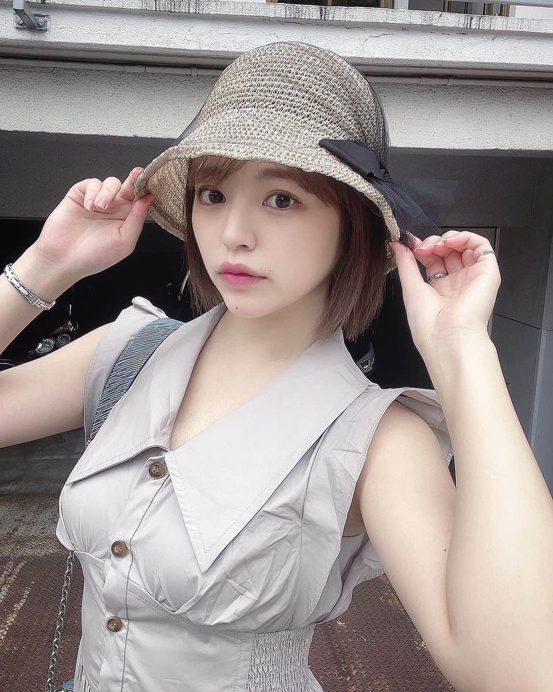 小森ほたるのインスタグラム：「今日はままとデート👭💕 ca4laで一目惚れした帽子を買って そく被りました！どうですか？🫢👒💕」