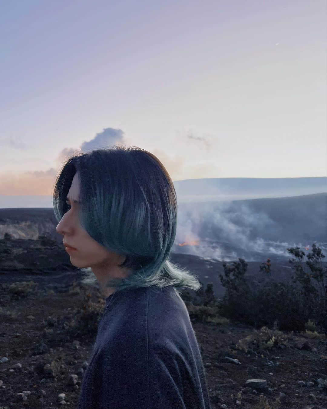 有本祐さんのインスタグラム写真 - (有本祐Instagram)「キラウエア火山🌋 5年前にも行ったんやけど、その時より めっちゃマグマぼこぼこ？してた❤️‍🔥  #Hawaii #bigisland #kilaueavolcano  #vacations #travel #ハワイ #ハワイ島  #キラウエア火山 #いいね #旅行」6月11日 20時31分 - arimochiworld