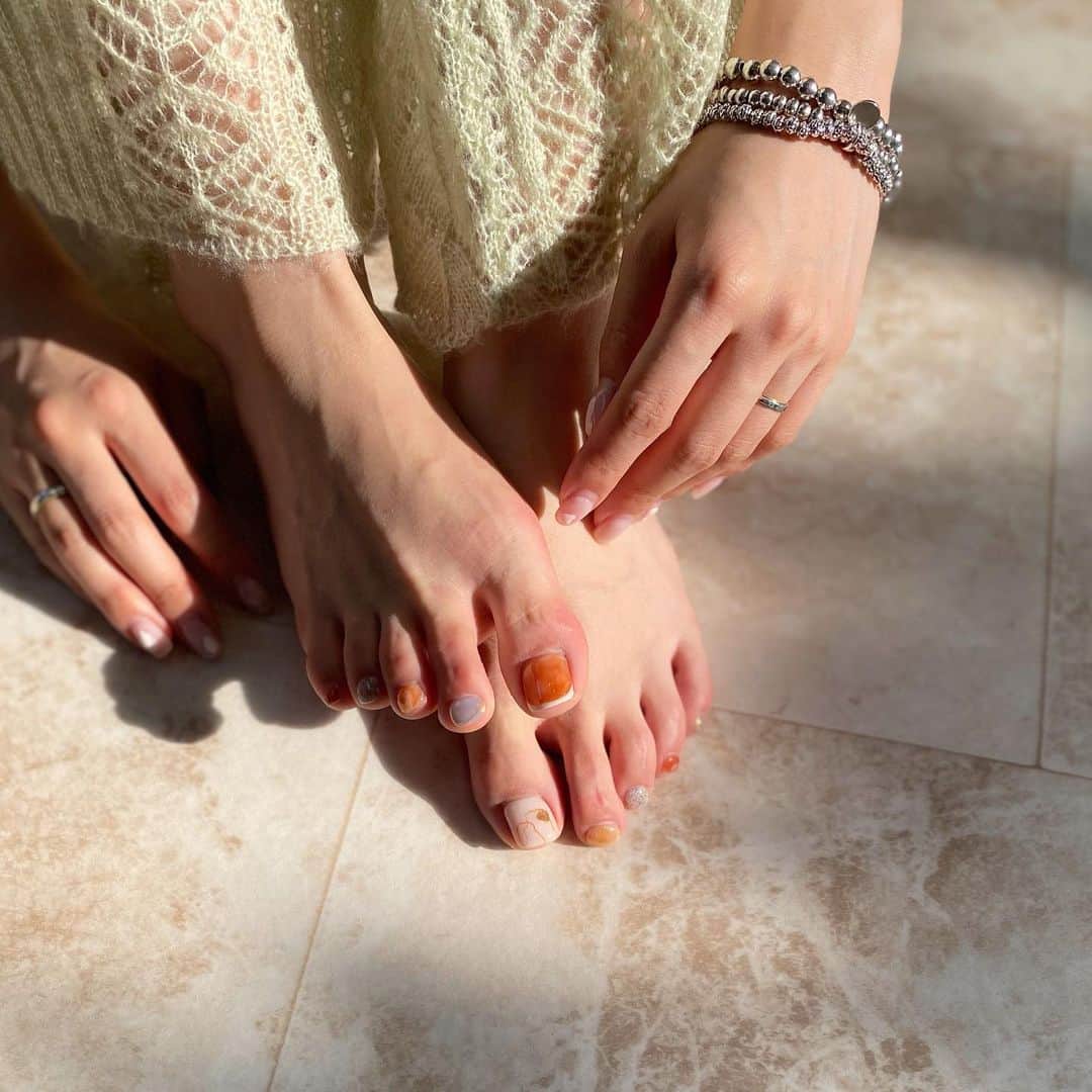 田中日菜のインスタグラム：「foot nail...🍊✨ . . . #nails#gelnails#footnail#ジェルネイル」