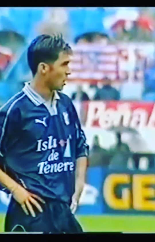 ルイス・ハビエル・ガルシア・サンスのインスタグラム：「Today @cdtoficial ,my former team, have the chance to promote to LaLiga. 180' to be back where it belongs. It's been a long wait but just 2 games left.  Back in 2001 we managed to promote with big teams like Atletico, Betis or Sevilla.  Wishing the best to the Islanders!! #MoreThanaGame #Tenerife #Memories」