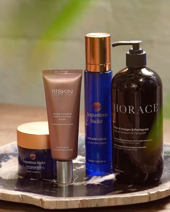 MR PORTERのインスタグラム：「For the man who has everything, but a good grooming routine.  Surprise the father figure in your life with grooming bits that will make people ask "is that your brother?".  Head to the link in our bio to shop for #FathersDay.」