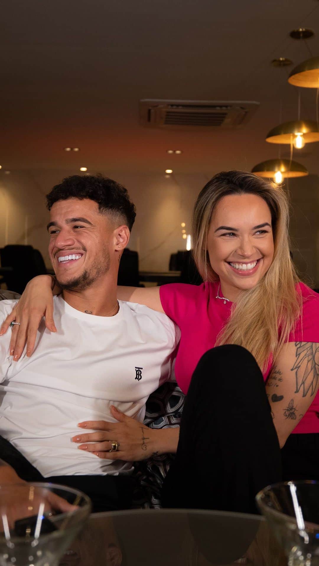 アンネ・コウチーニョのインスタグラム：「Especial dia dos namorados com meu eterno namorado ❤️ @phil.coutinho Ps: quando não só o atleta da relação é competitivo 😂😅」
