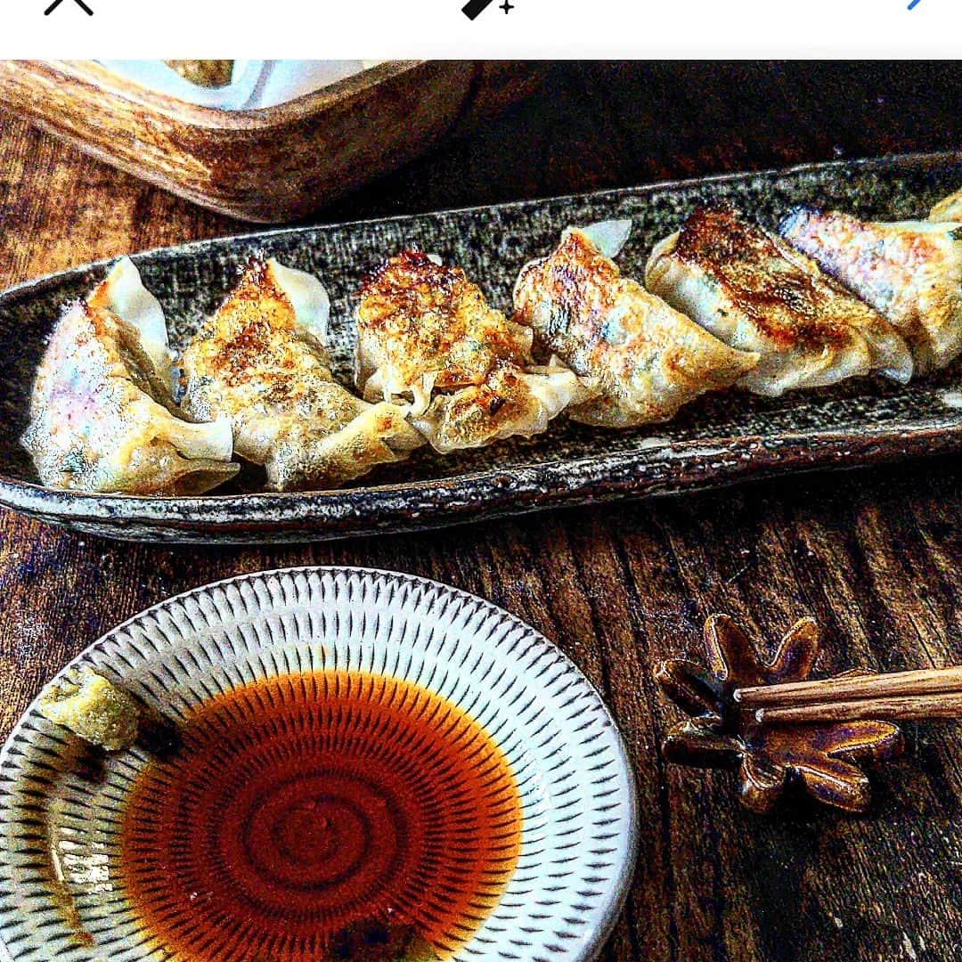 meeさんのインスタグラム写真 - (meeInstagram)「おこんばんは😊⁡ ⁡今日は息子がずっと食べたいと言っていたこちらで夜ご飯😋🍴⁡ ⁡⁡ ⁡✺手作り餃子⁡ ⁡⁡ ⁡3人で70個ぺろりと食べました😋⁡ ⁡満足でした✨⁡ ⁡ごちそうさまでした😊」6月12日 19時05分 - le_sourire