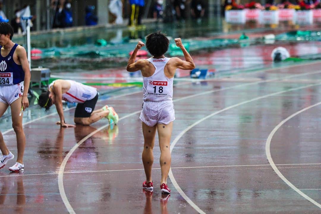 青木涼真のインスタグラム：「日本選手権　3000SC 8'20"09  2nd🥈　PB  標準記録を突破して世界陸上への代表権を獲得することが出来ました  このレースに臨むにあたって様々な葛藤がありましたが、サポートしてくださる方々、応援してくださる方々のおかげで最高の結果を得られました  ありがとうございました  I will return to Oregon for the World Championships.  📸: @iam_saya_a , @sushiman_kawarai」