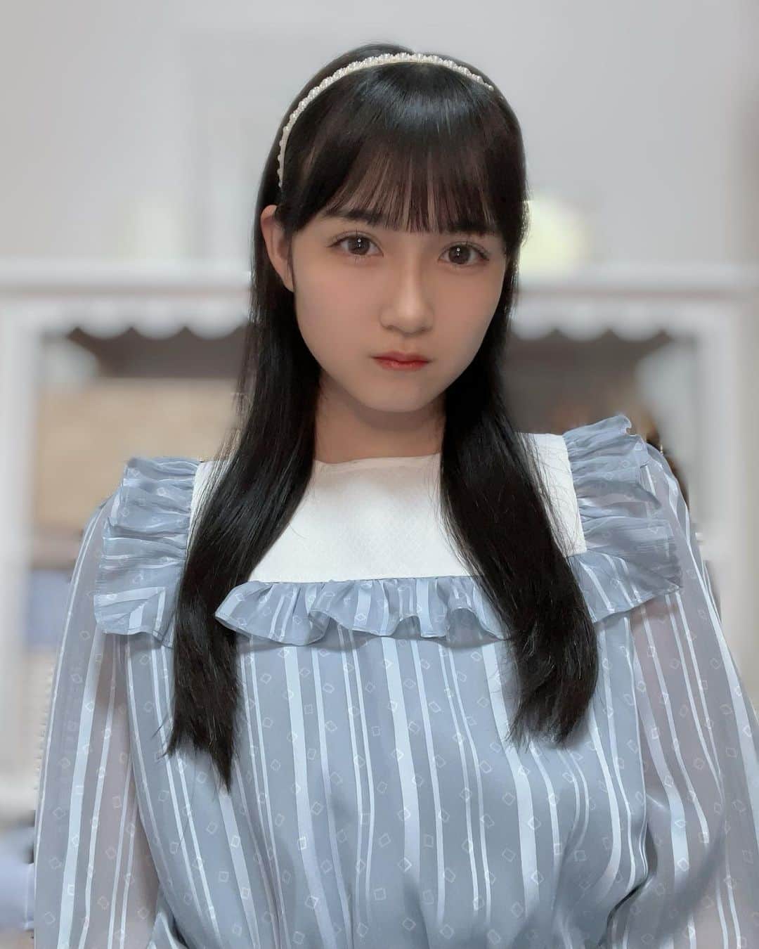 今村麻莉愛のインスタグラム：「. メイクが上手くいった日〜✨  可愛いお洋服も来てテンションアゲアゲです😋💭」