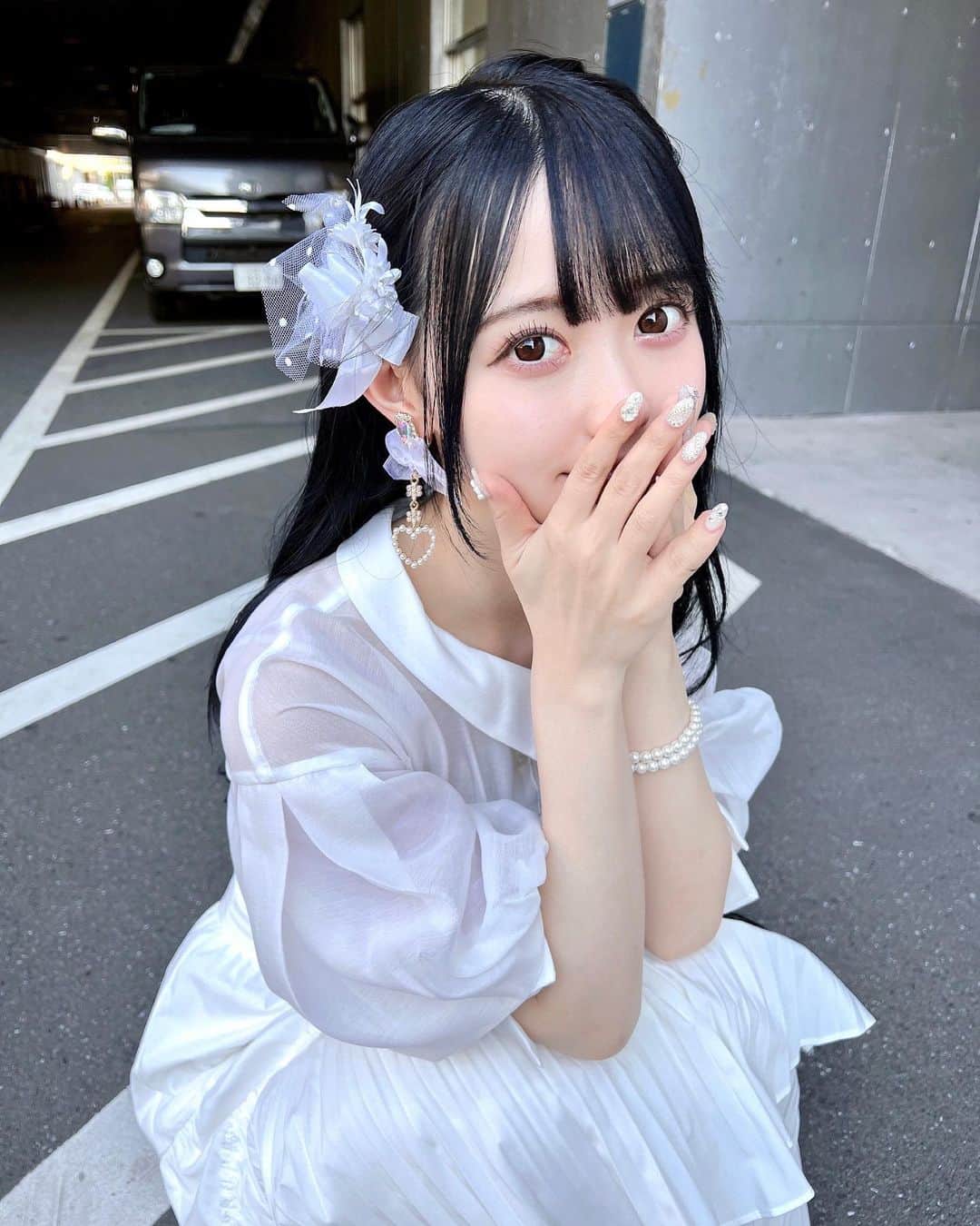 のインスタグラム：「ホワイトコーデ好きですか？🤍ིྀ あなたの為に巻いた髪～🎶  にこにこ(๑ ᴖ ᴑ ᴖ ๑)ིྀ  #snidel #スナイデル #コルセットブラウス #オーガンジー #シアーシャツ #dress #dressup #ドレス」